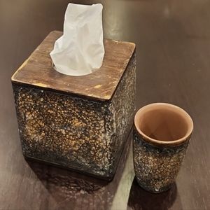 Bed Bath & Beyond, Tissue Cover & Cup , Mocha Ice collection BNWT